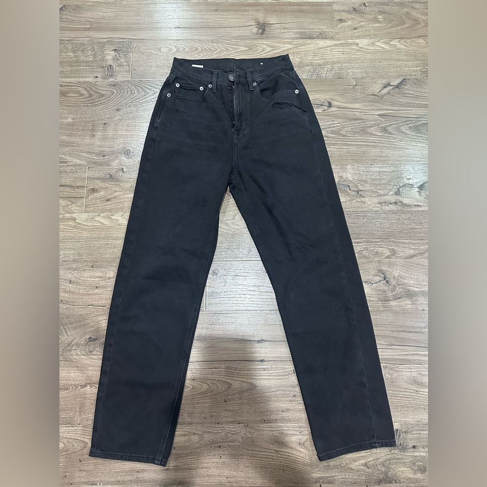 American Eagle High-Rise 90s Boyfriend Jeans – Size 2 – Black